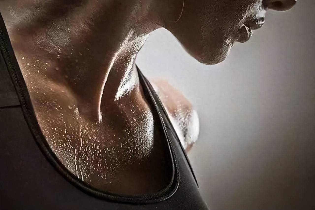 Does More Sweating Mean Better Weight Loss? The Truth About Exercise & Sweat