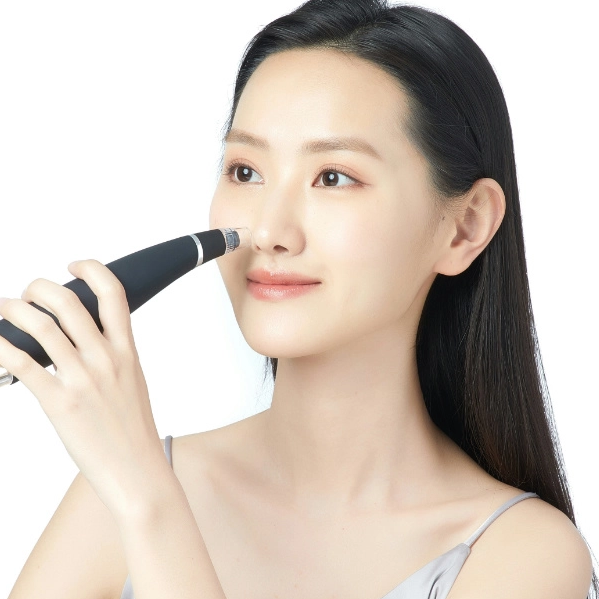 How Is China’s At-Home Beauty Device Market Evolving in 2025?