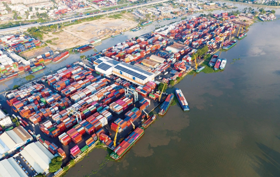 How Chinese Companies Are Reinventing Globalization: From Supply Chains to Cultural Exports