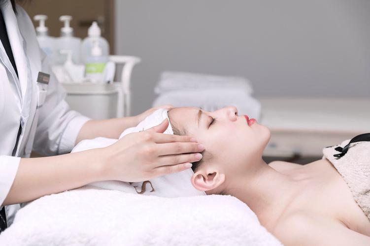 ​​7 Smart Skincare Habits for Healthy, Glowing Skin​