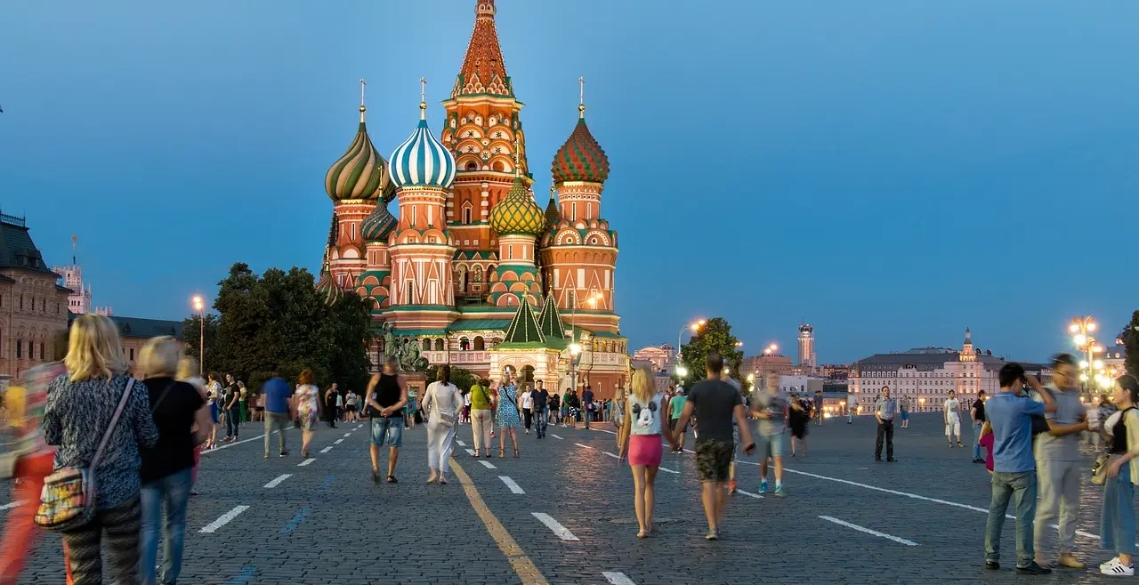 How China’s Sellers Fueled Russia’s E-Commerce Boom Amid Sanctions