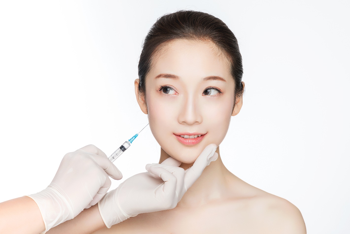 Women Who Avoid Medical Aesthetics Pitfalls Embrace "Male Thinking"