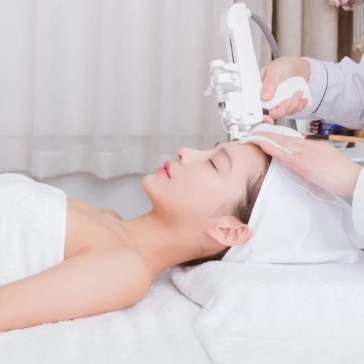 ​​EMS for Cellulite Reduction: How Advanced Technology Can Transform Your Skin​
