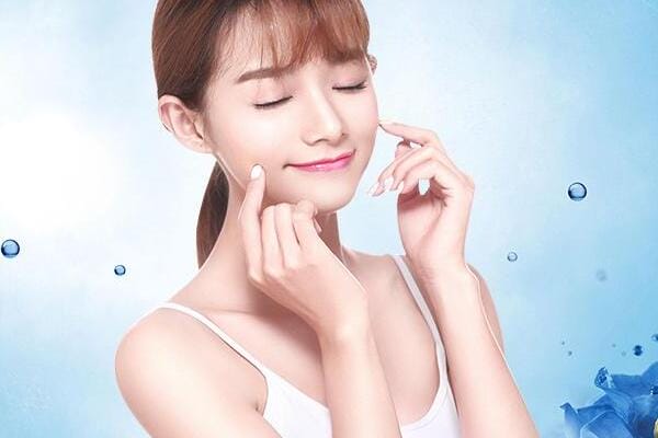 The Truth About Skin Whitening: What Works & What’s Just Hype?
